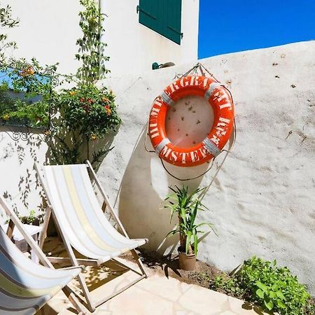Maison De Charme A La Couarde-Sur-Mer Luaran gambar