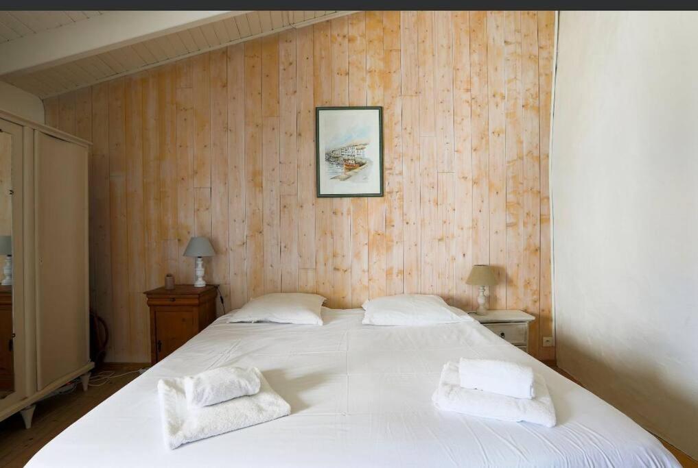 Maison De Charme A La Couarde-Sur-Mer Luaran gambar